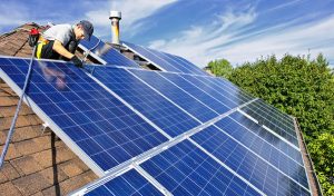 Service d'installation de photovoltaïque et tuiles photovoltaïques à Montry